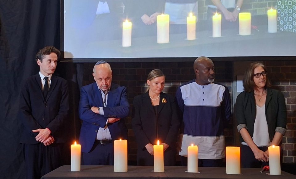Lietuvos ambasadorė pagerbė Holokausto aukų atminimą